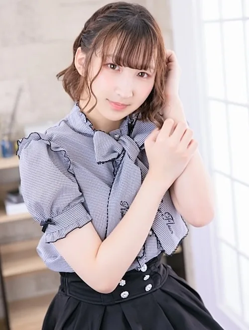 小日向ももか