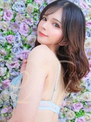 七星 あゆ