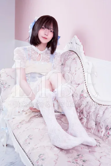 小唄しえ
