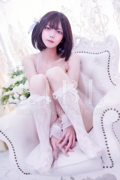 小唄しえ