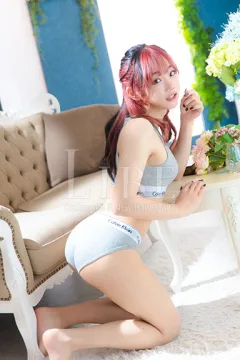 朝比奈コウ