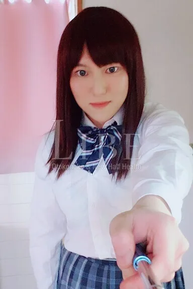 白咲まりえ