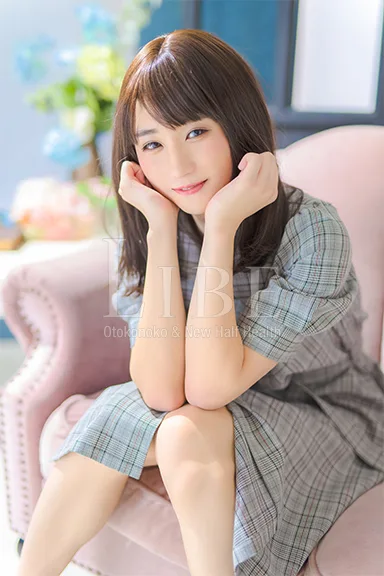 白咲るるな