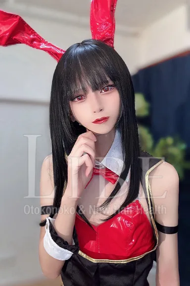 上原とうか