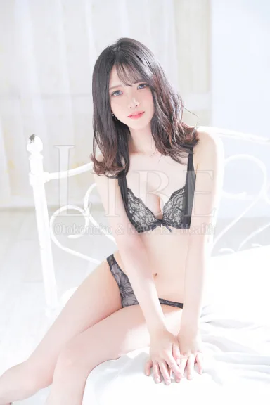 黒咲まこ