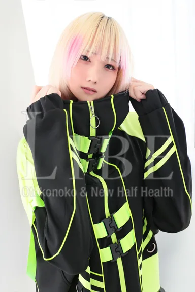 桜井まゆ