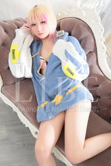 桜井まゆ